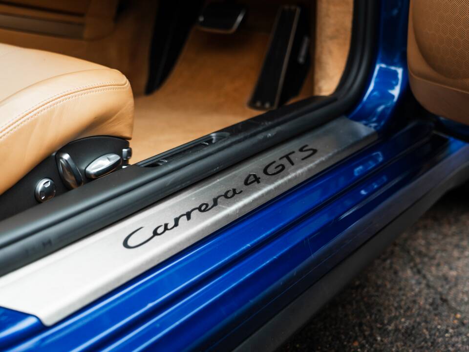 Bild 37/51 von Porsche 911 Carrera 4 GTS (2011)