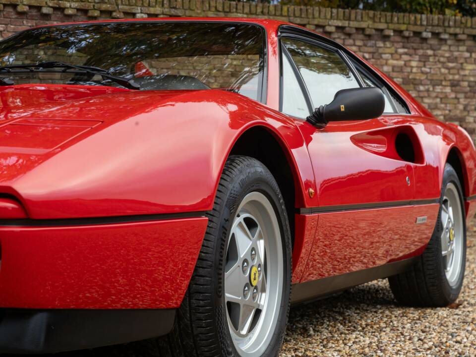 Image 28/50 of Ferrari 328 GTB (1989)