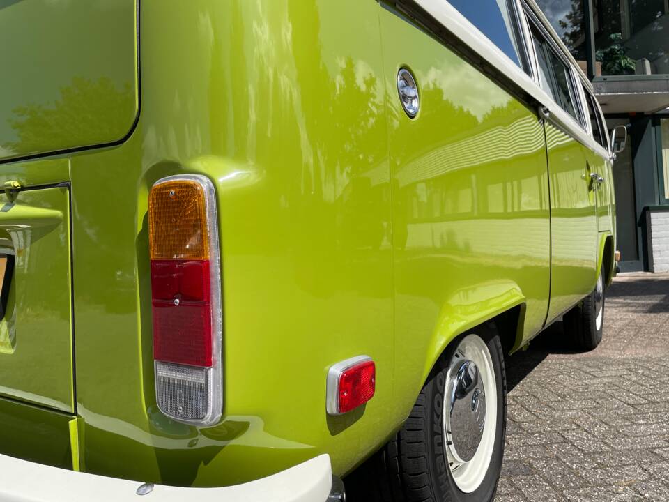 Image 15/73 of Volkswagen T2b Kombi (1978)
