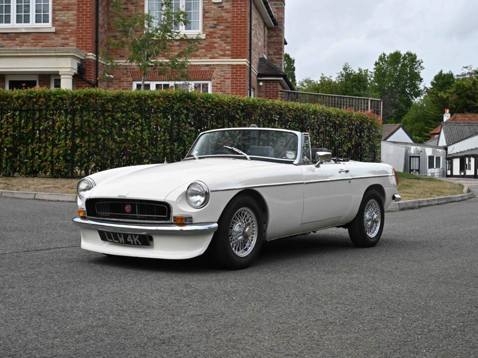 Image 10/50 of MG MGB (1972)