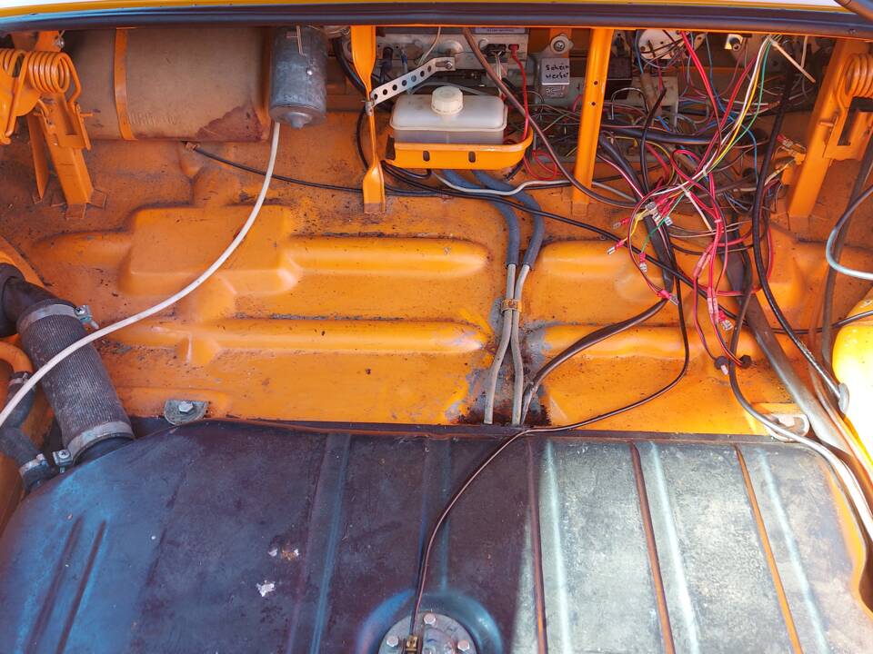 Bild 13/18 von Volkswagen Karmann Ghia 1600 (1971)