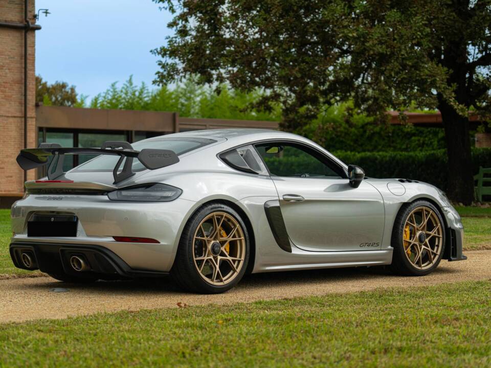 Obraz 7/98 pojazdu Porsche 718 Cayman GT4 RS Weissach (2024)