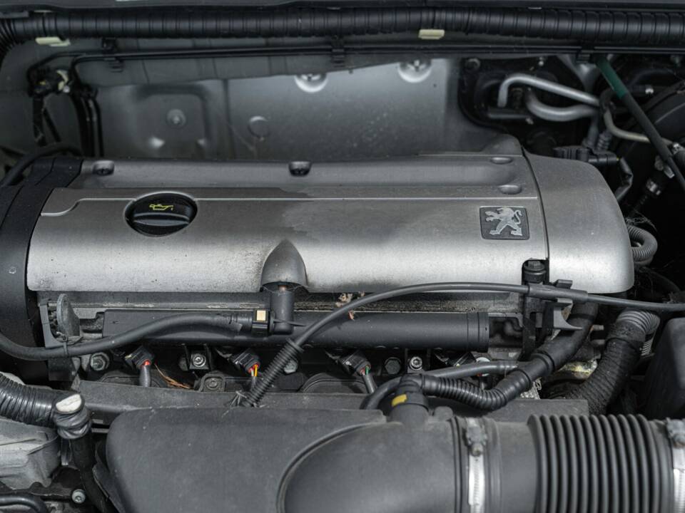 Obraz 47/48 pojazdu Peugeot 406 Coupé 2.0 16V (2000)