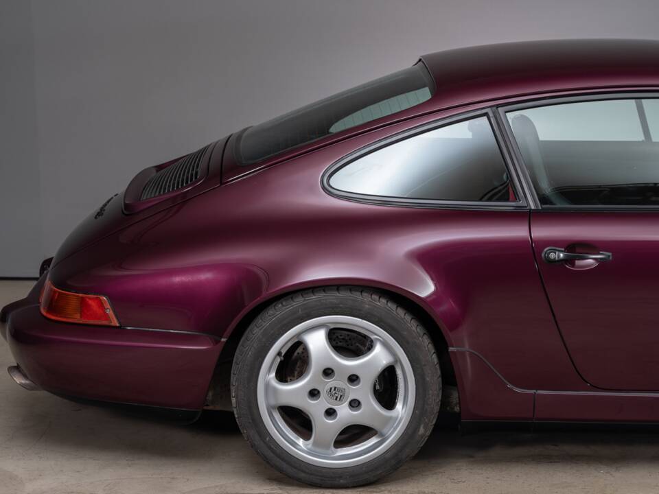 Image 10/31 de Porsche 911 Carrera RS (1992)