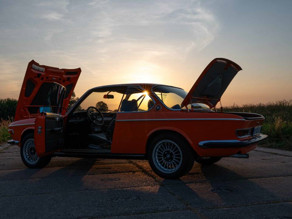 Image 21/31 of BMW 3.0 CSi (1975)