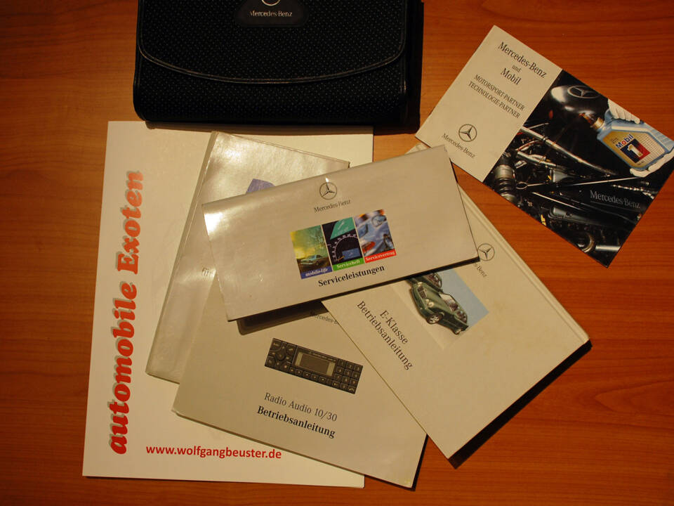Imagen 20/34 de Mercedes-Benz E 240 (1999)