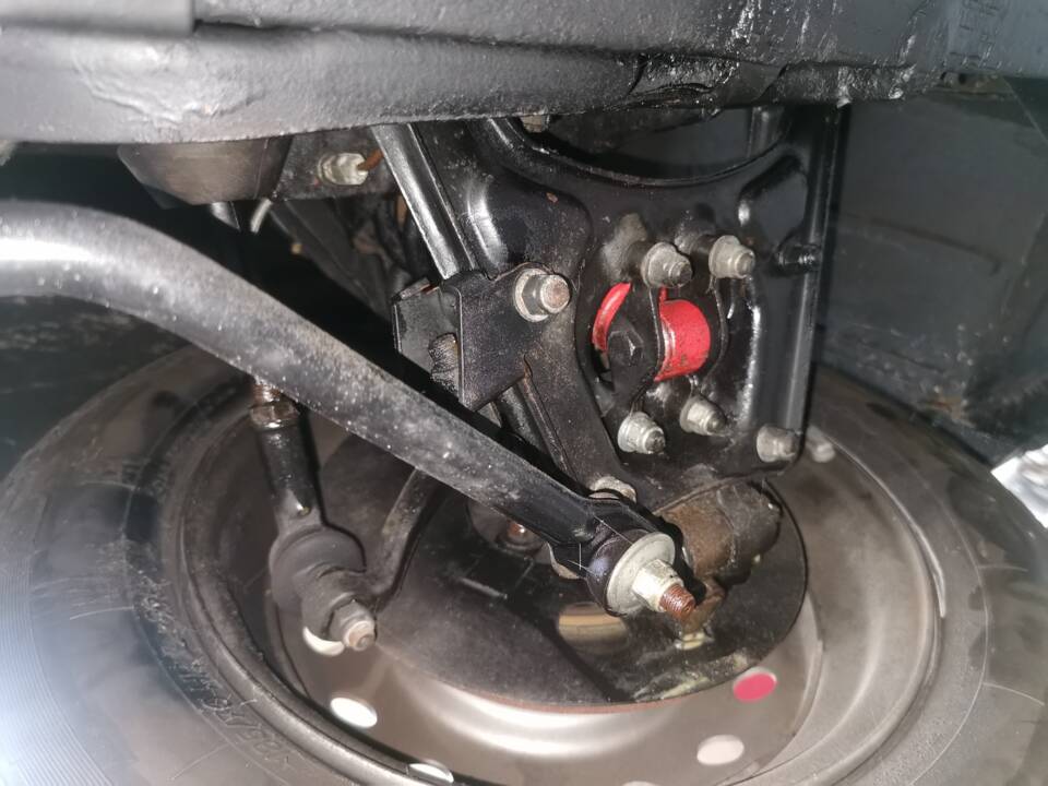 Image 97/100 of Triumph TR 6 PI (1971)