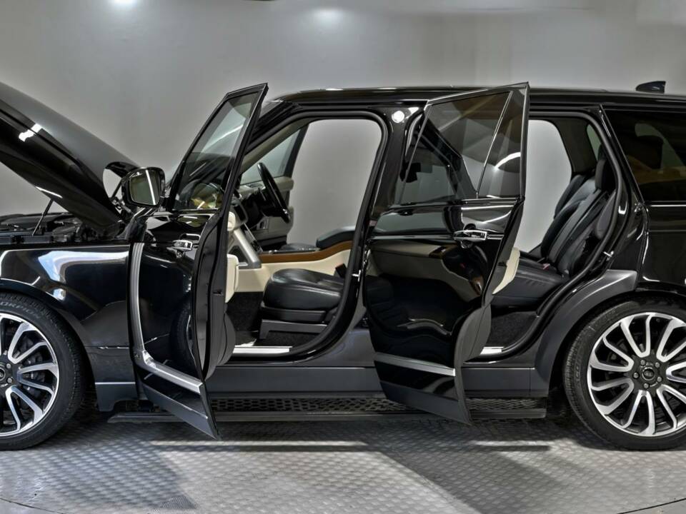 Bild 18/50 von Land Rover Range Rover Autobiography SDV8 (2018)