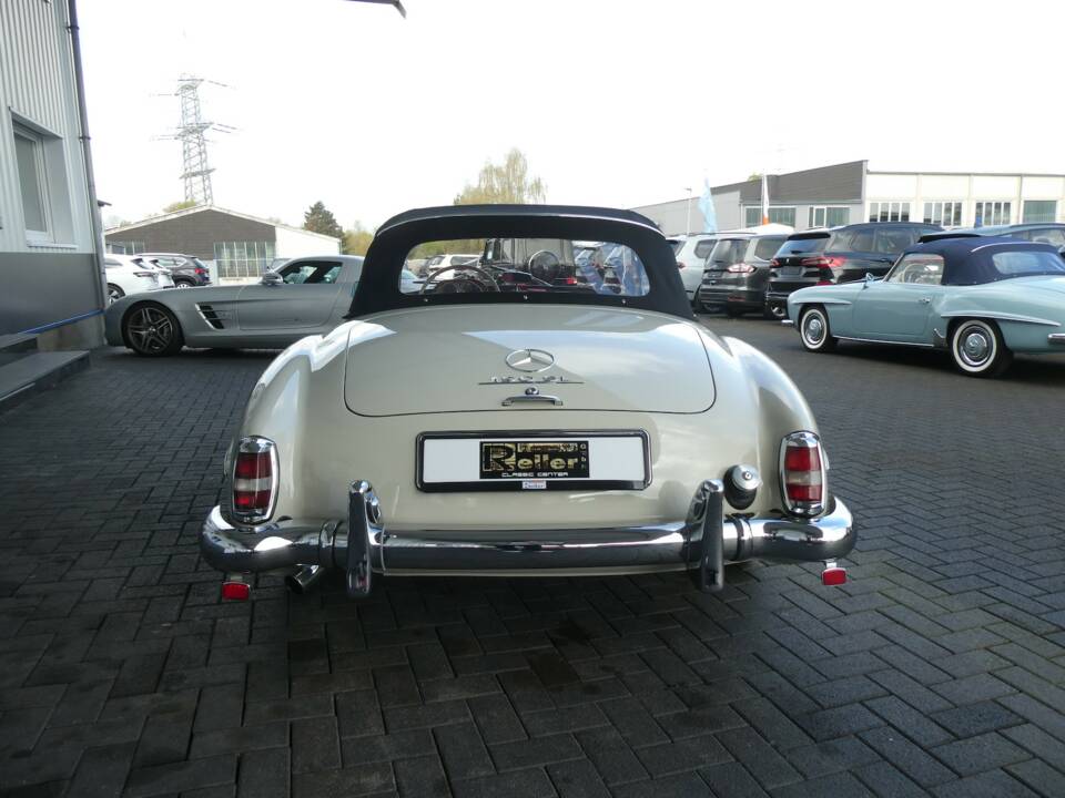 Image 5/27 of Mercedes-Benz 190 SL (1961)