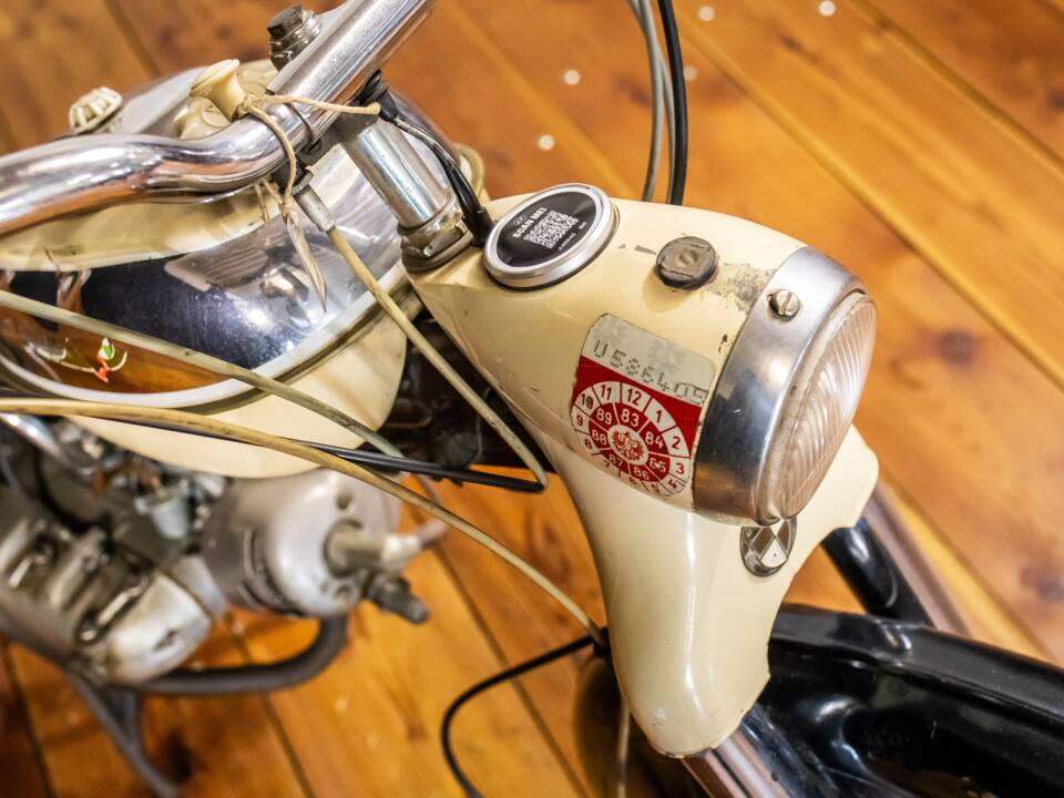 Image 3/11 de Puch VS 50 D (1900)