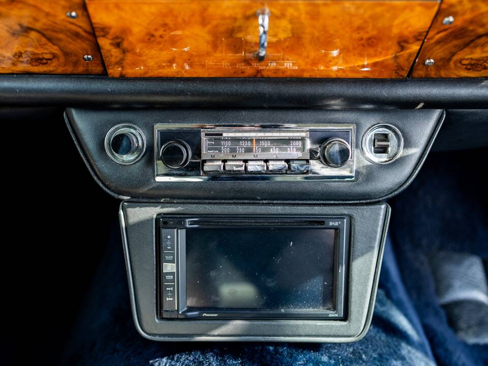 Image 46/50 of Rolls-Royce Silver Shadow I (1968)