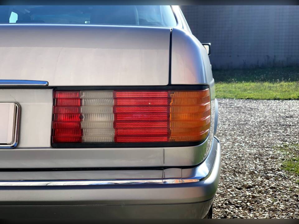 Image 8/37 de Mercedes-Benz 500 SE (1990)