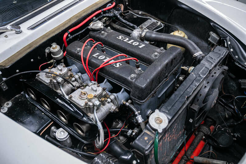 Image 3/34 de Lotus Elan SE (1967)