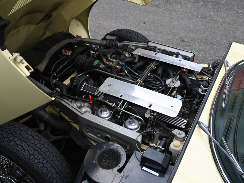 Bild 53/56 von Jaguar E-Type V12 (1973)