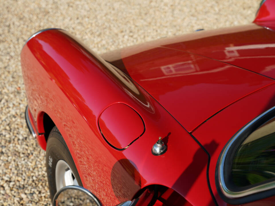 Image 37/50 of Porsche 912 (1966)