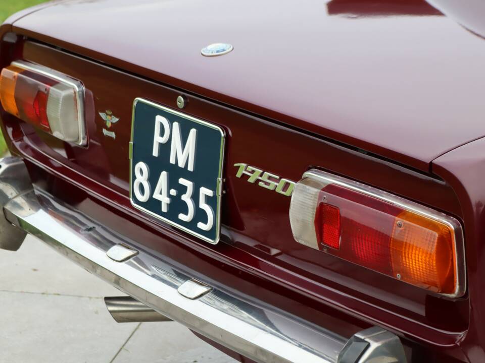 Image 14/50 of Alfa Romeo 1750 Berlina (1971)