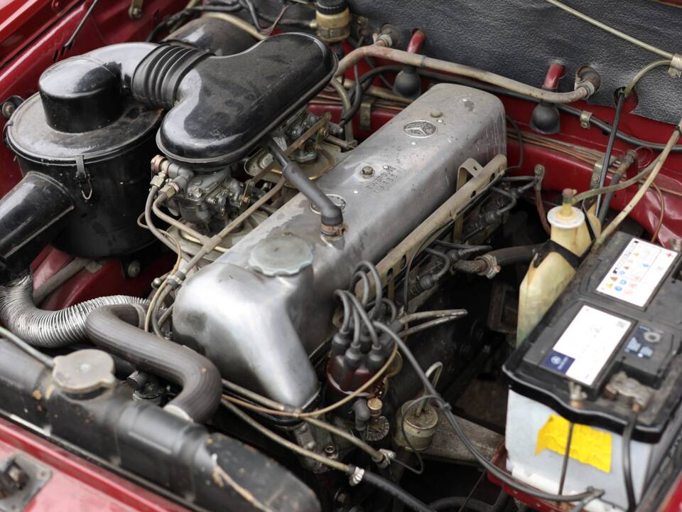 Image 5/50 of Mercedes-Benz 220 (1967)
