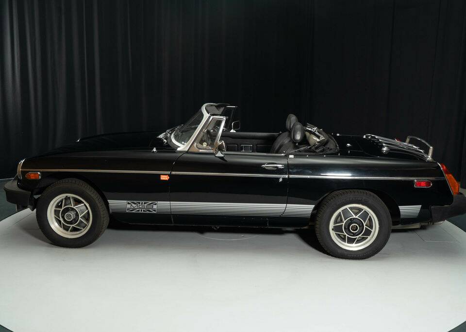 Image 7/8 of MG MGB Limited Edition (1980)