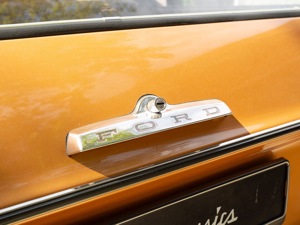 Image 21/57 of Ford Granada Turnier 2,3 (1976)
