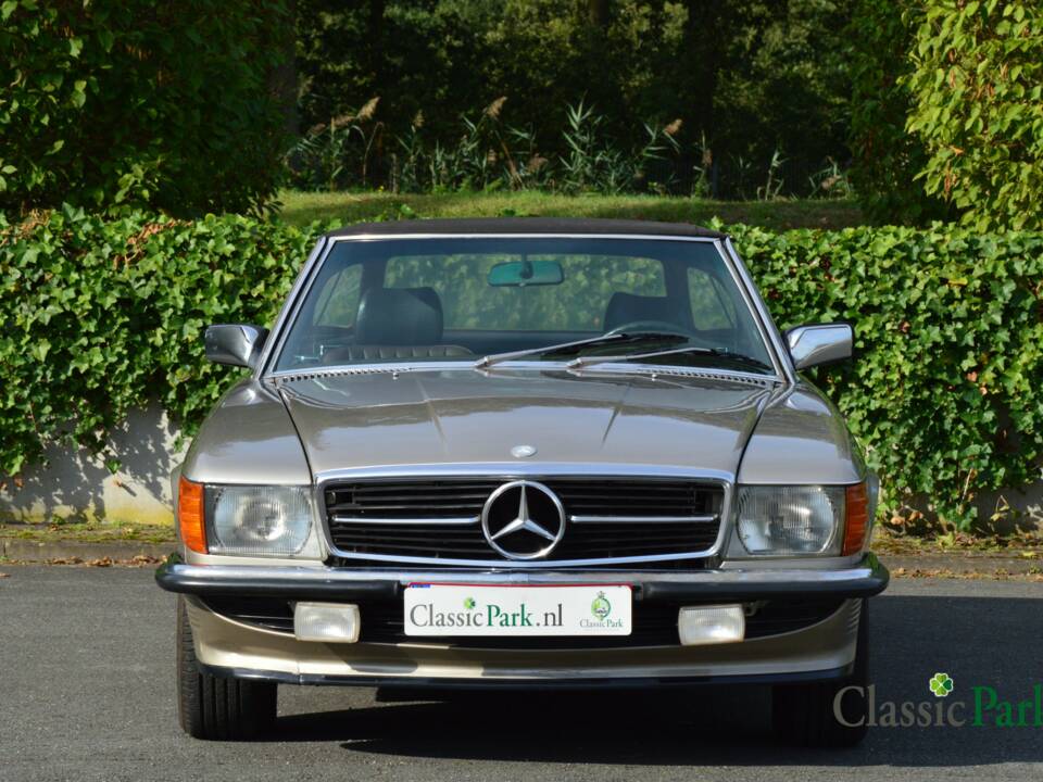 Image 23/47 de Mercedes-Benz 560 SL (1986)