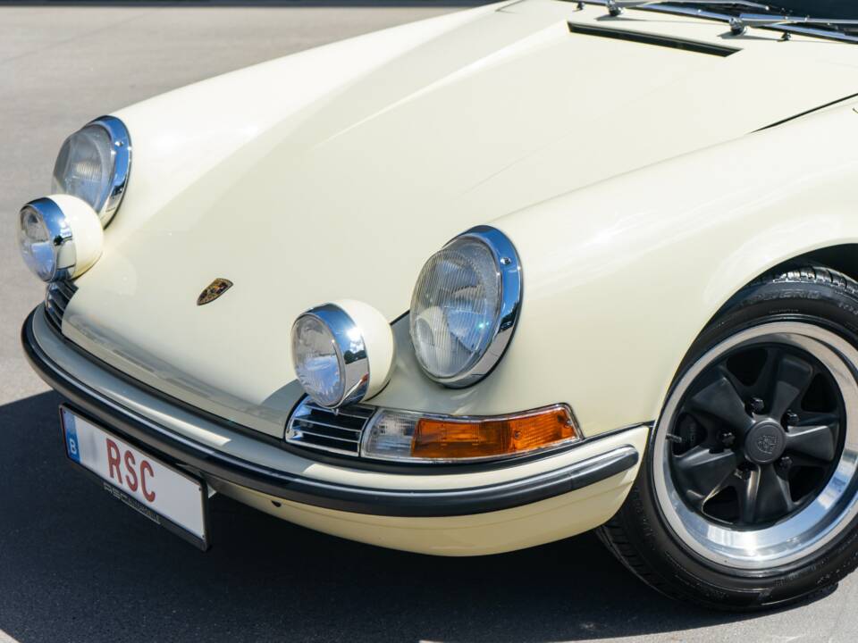 Imagen 2/41 de Porsche 911 Carrera 2.7 (1975)