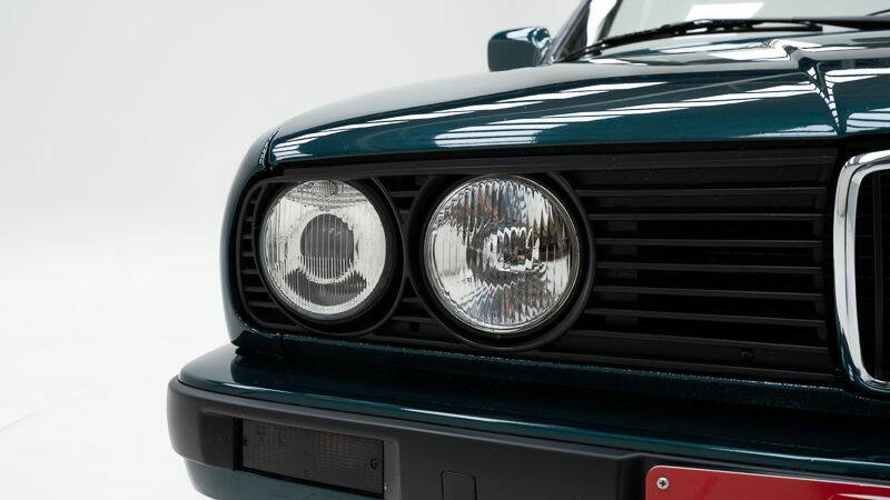 Afbeelding 14/15 van BMW 318i (1991)