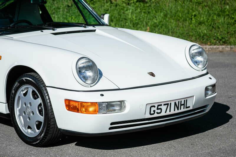 Image 8/38 of Porsche 911 Carrera 4 (1990)