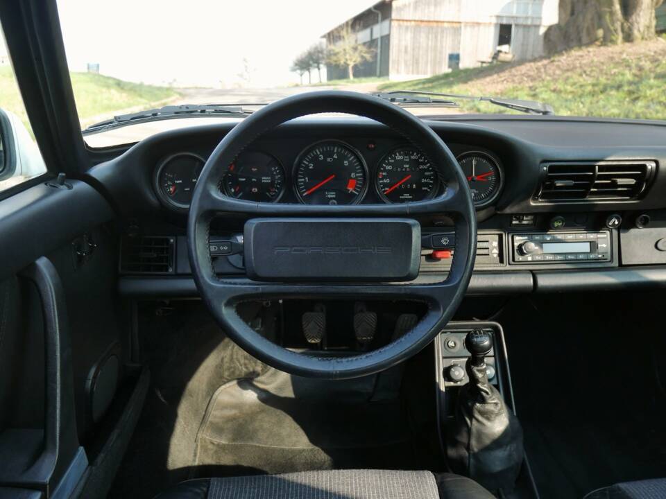 Bild 20/23 von Porsche 911 Carrera 3.2 (1985)