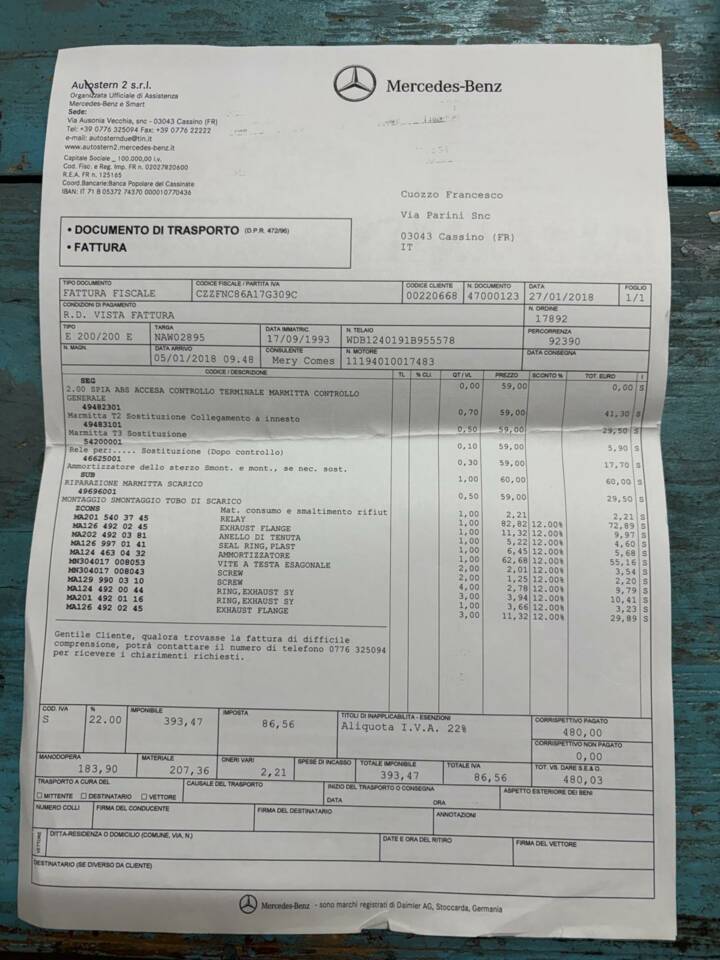 Image 46/50 of Mercedes-Benz E 200 (1993)