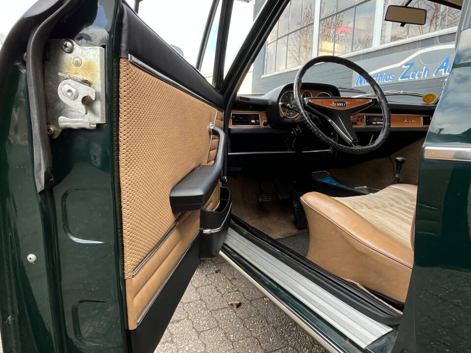 Image 48/88 of Audi 100 LS (1970)