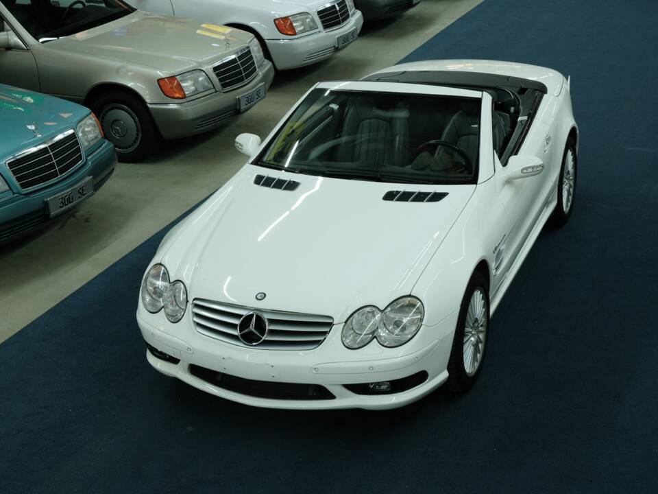 Image 5/50 of Mercedes-Benz SL 55 AMG (2003)