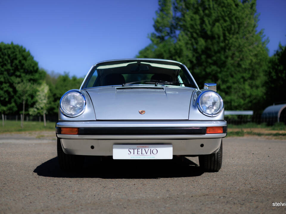 Image 15/42 de Porsche 911 2.7 (1974)