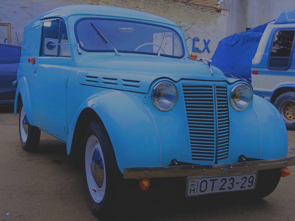 Image 1/5 of Renault Juvaquatre (1956)