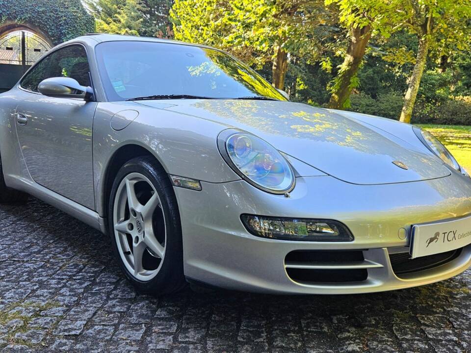 Image 24/37 de Porsche 911 Carrera (2004)