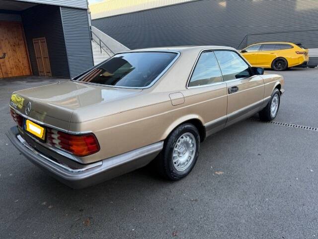 Image 6/22 de Mercedes-Benz 500 SEC (1984)