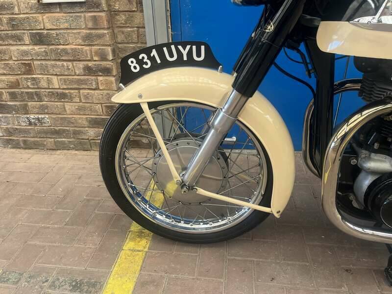 Image 5/19 of Norton DUMMY (1960)