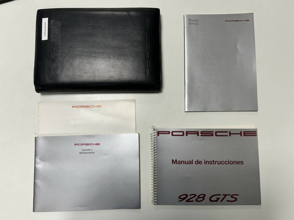 Afbeelding 46/46 van Porsche 928 GTS (1993)
