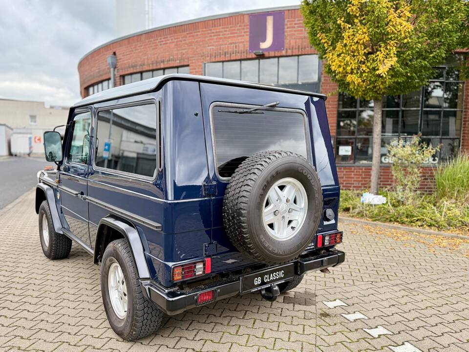 Immagine 5/26 di Mercedes-Benz 280 GE (kurz) (1988)