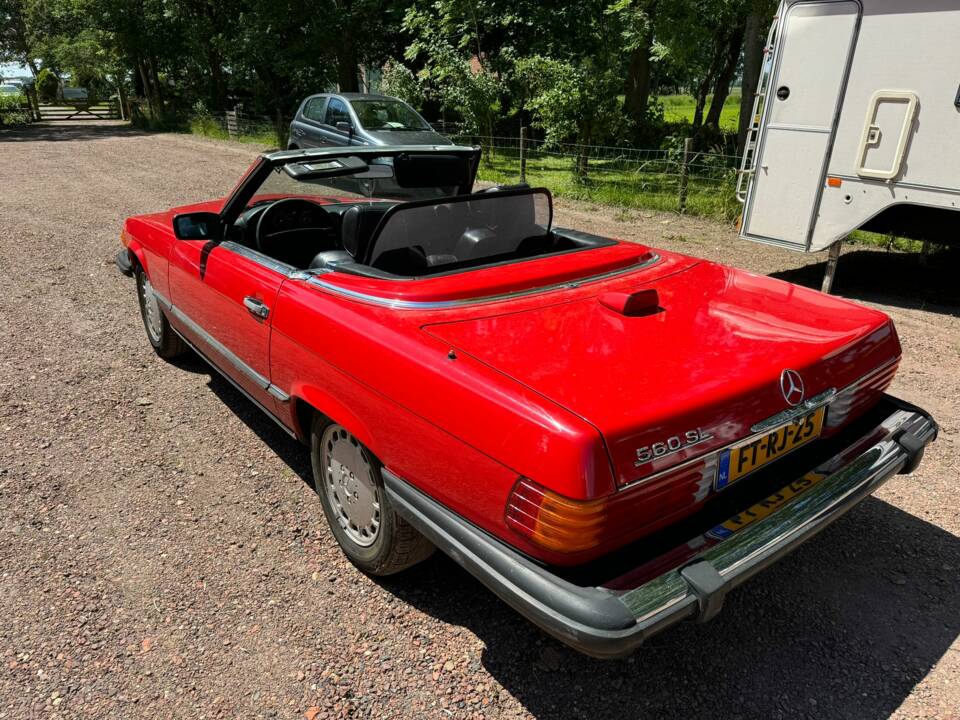 Image 5/7 of Mercedes-Benz 500 SL (1986)