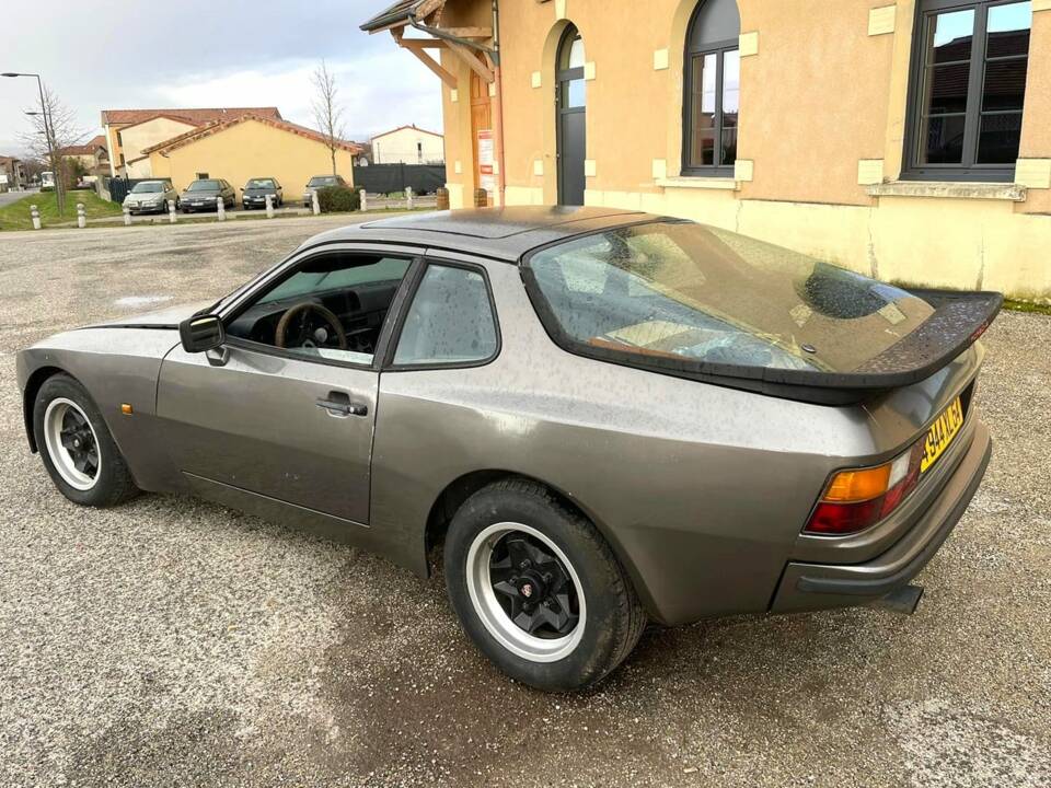 Immagine 1/23 di Porsche 944 (1983)