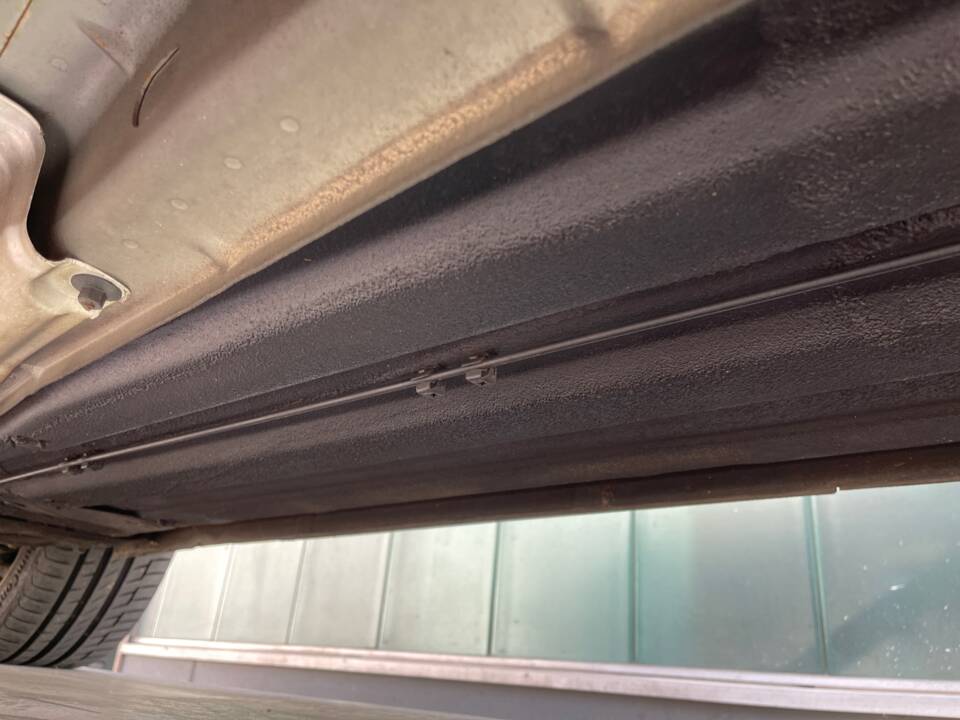 Afbeelding 34/49 van Jaguar XK8 4.2 (2004)