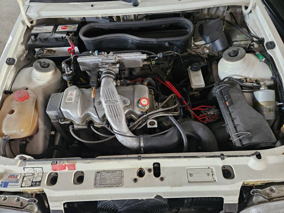 Afbeelding 6/14 van Ford Escort turbo RS (1988)