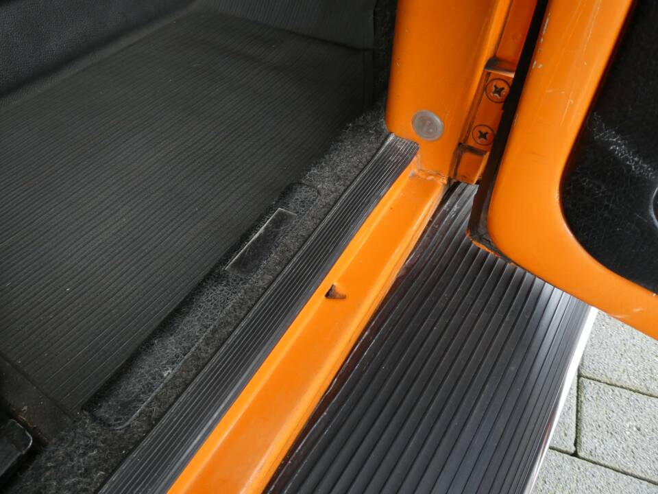 Image 22/29 of Volkswagen Beetle 1302 (1972)