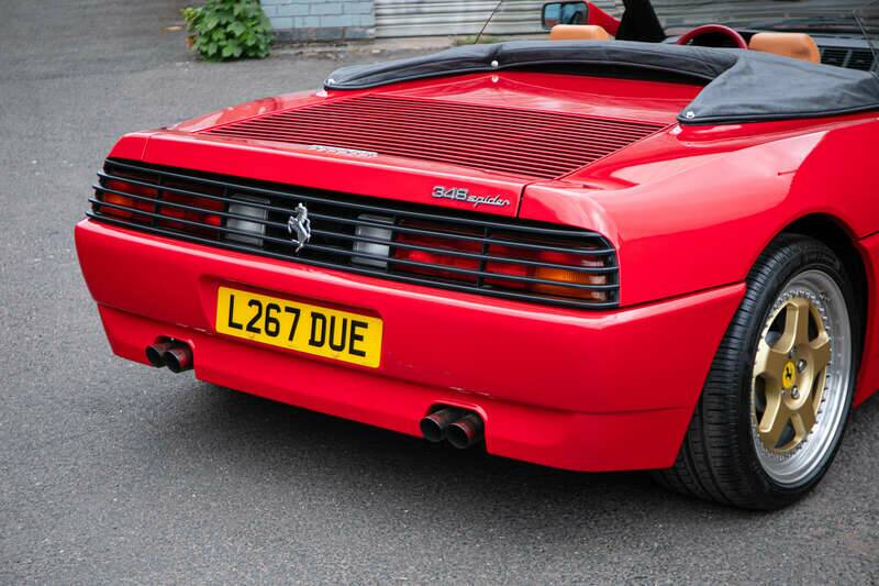 Image 9/50 of Ferrari 348 Spider (1994)