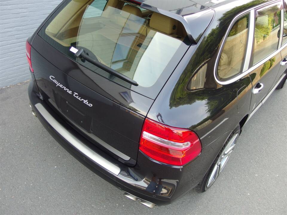 Image 14/93 of Porsche Cayenne Turbo (2007)