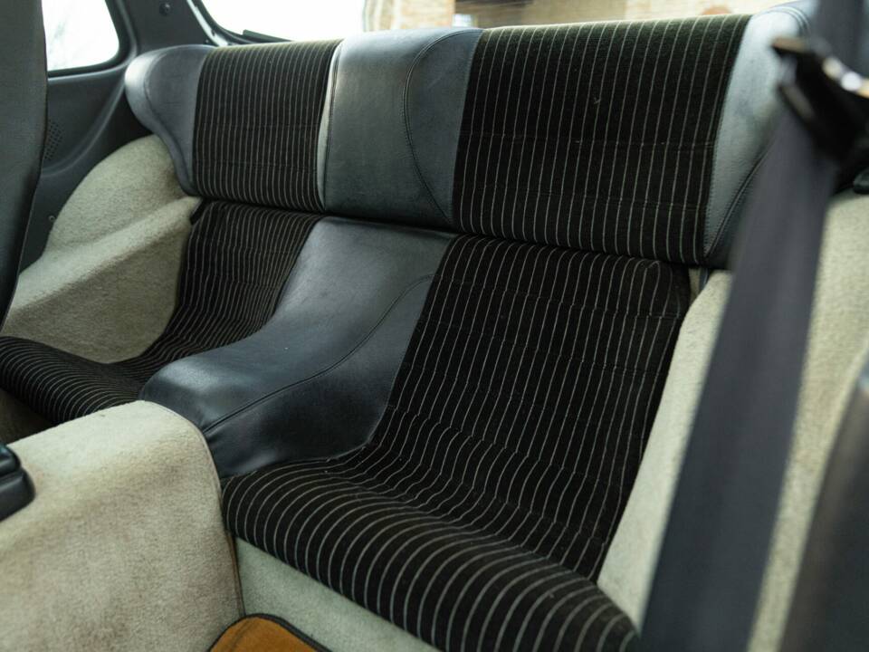 Bild 29/50 von Porsche 944 (1985)