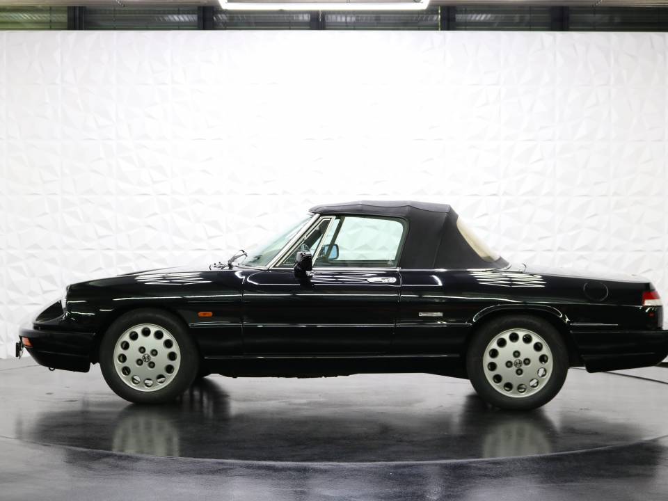 Imagen 33/38 de Alfa Romeo 2.0 Spider (1990)