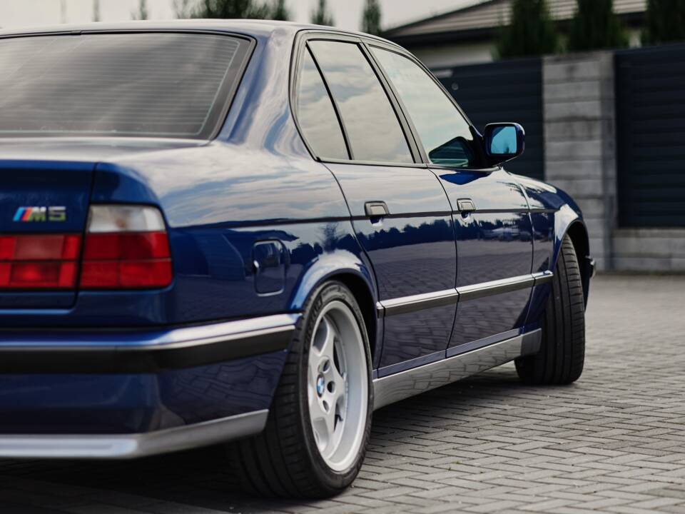 Immagine 5/74 di BMW M5 (1992)