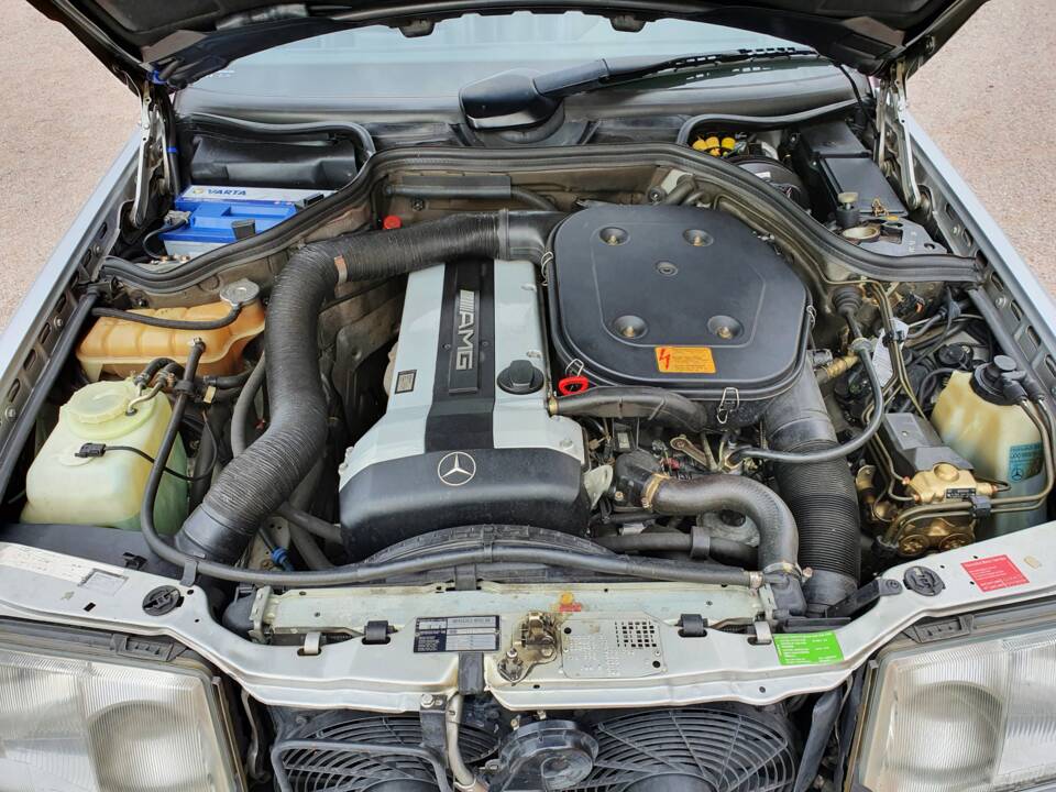 Imagen 80/94 de Mercedes-Benz 300 CE-24 3.4 AMG (1992)