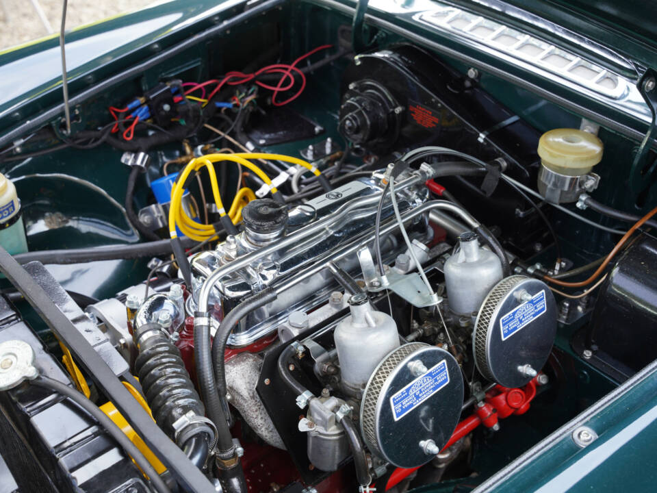 Image 20/50 of MG MGB (1969)
